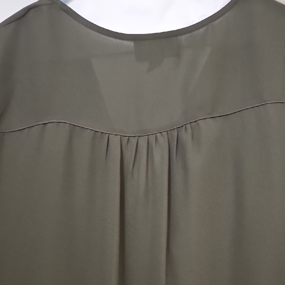 Iz Byer Olive Green Wrap Blouse with Lace Trim - Picture 8 of 9